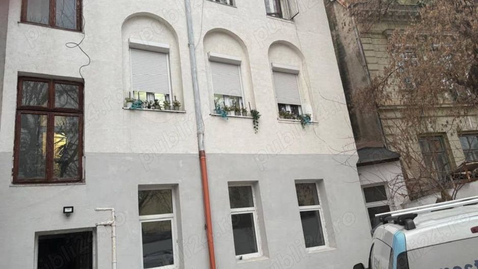 BRASADAS închiriază ap 2 cam etaj 1/2 in vila pe Victoriei. - Poză 1