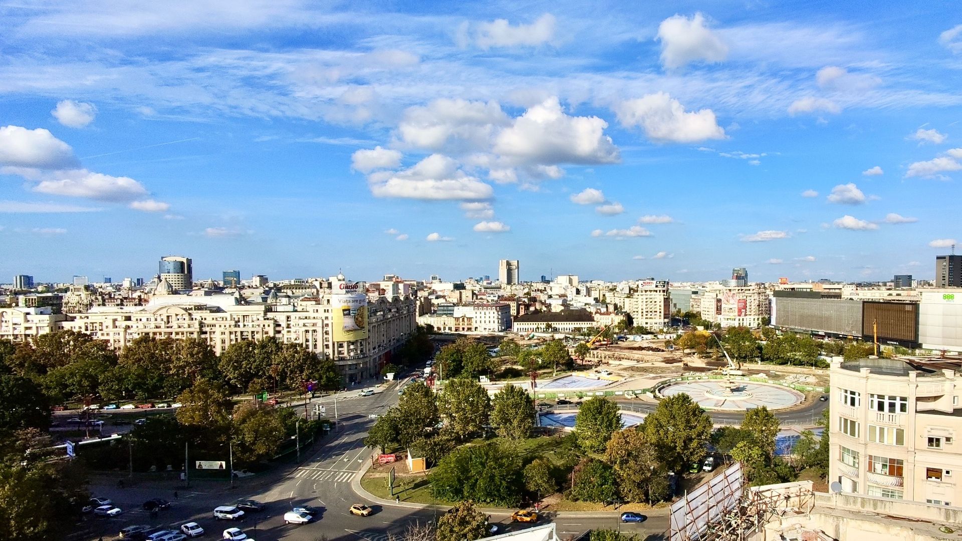 Piata Unirii Fantani Vila  500 mp utili curte 204 mp - Poză 1