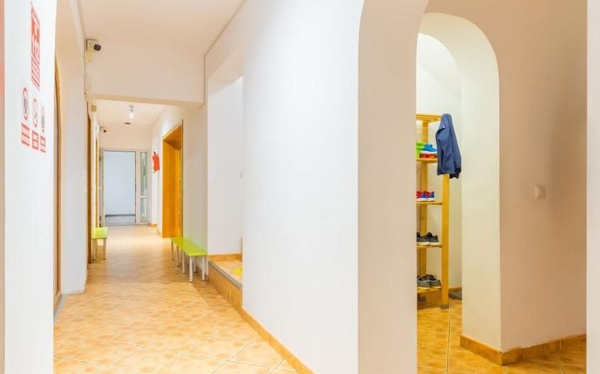Vilă 15 camere | Piața Victoriei | Ideală clinică, after-school, birouri | Garaj - Poză 5