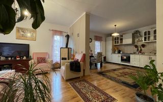 Duplex cochet P+E cu 4 camere aflat in Floresti (strada privata) - Poză 1