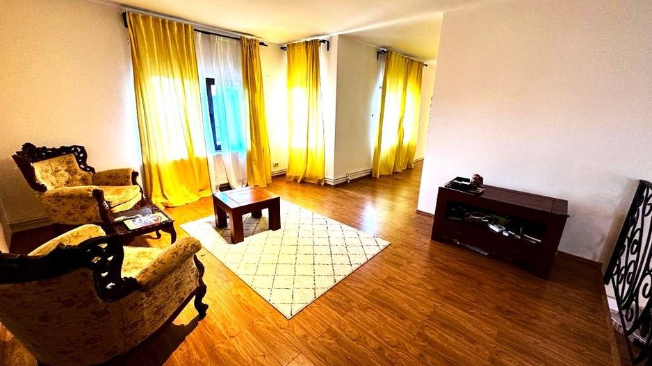 Vanzare casa ideal 2 familii padurea Romanesti - Poză 3