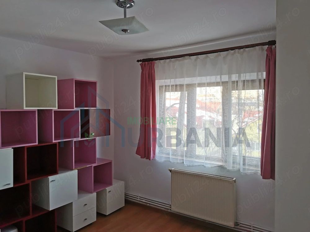 Închiriez Apartament cu 3 camere zona piața CUG - Poză 6