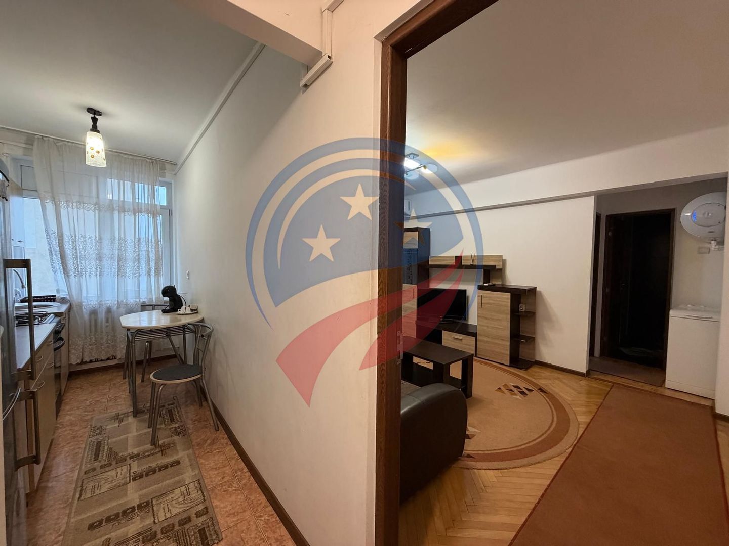 CHIRIE APARTAMENT 2 CAMERE LANGA PRIMARIE - Poză 3