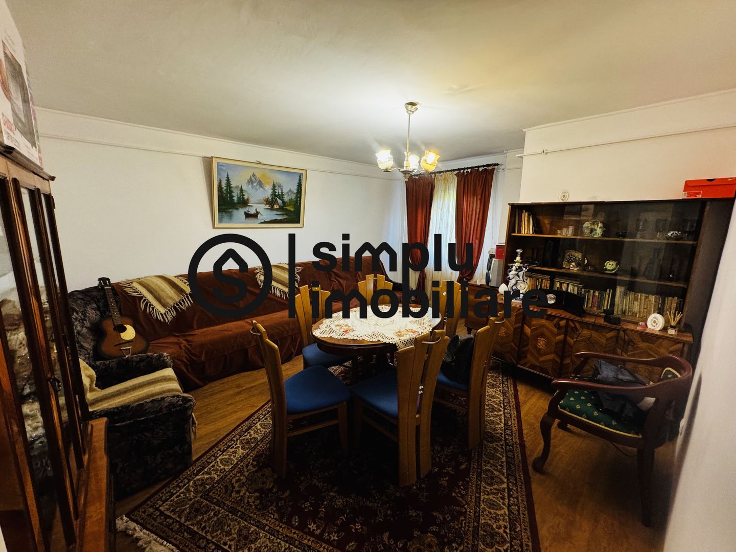 3 decomandate, centrala, 1 Mai - 110 000 Euro - Poză 32