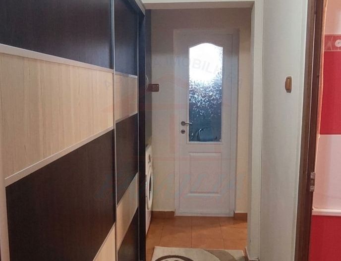 Inchiriere apartament 2 camere Micro 20 etajul 3, 57 mp 314 EURO/Luna - Poză 5