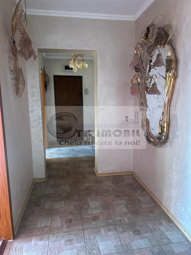 AP 4 CAM DEC.  BL.PE CADRE 1984 ZONA PACURARI  LA BULEVARD LIBER - Poză 2