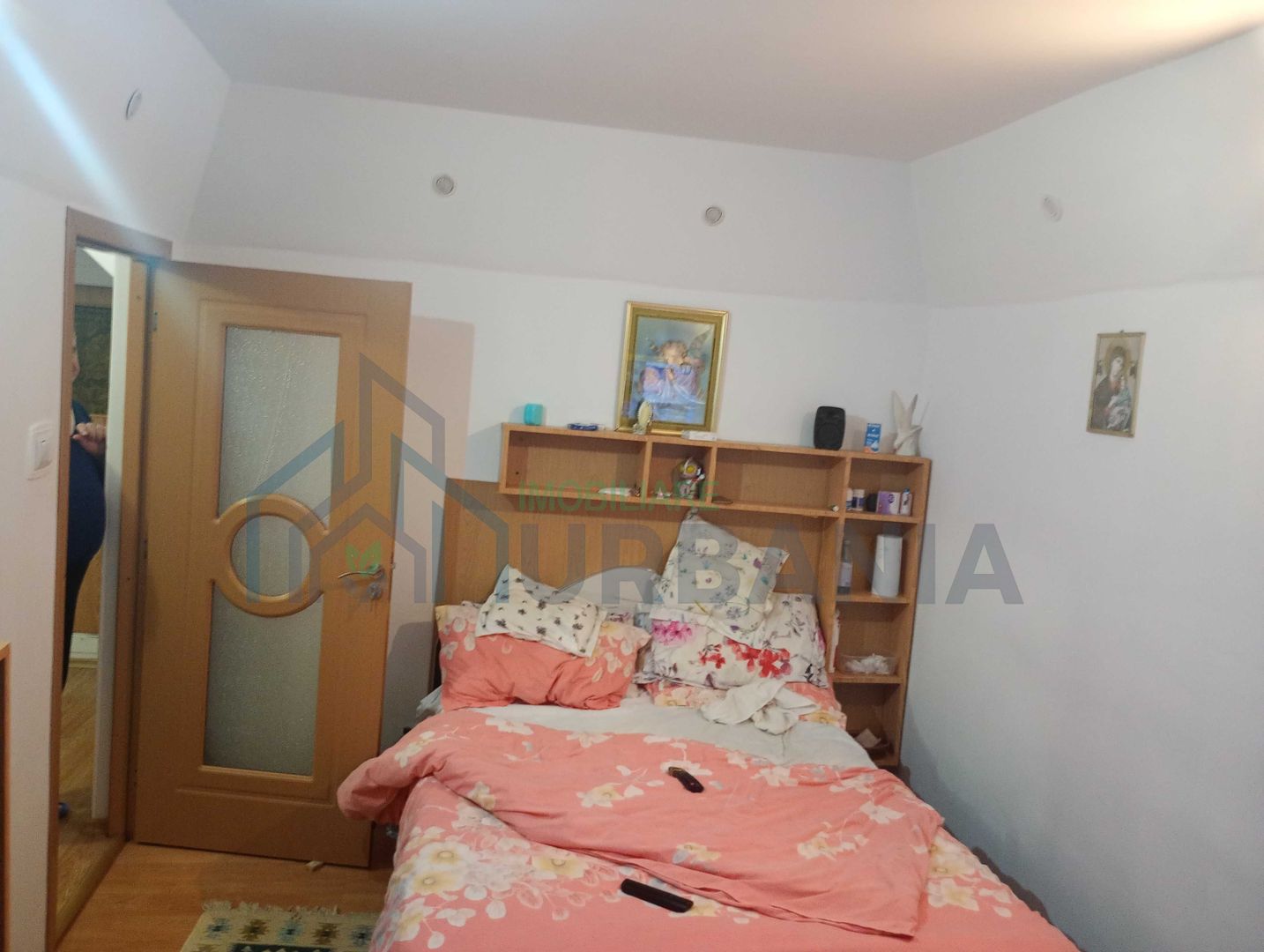 Vând apartament 3 cam.Et.4/4 Dancu. - Poză 1