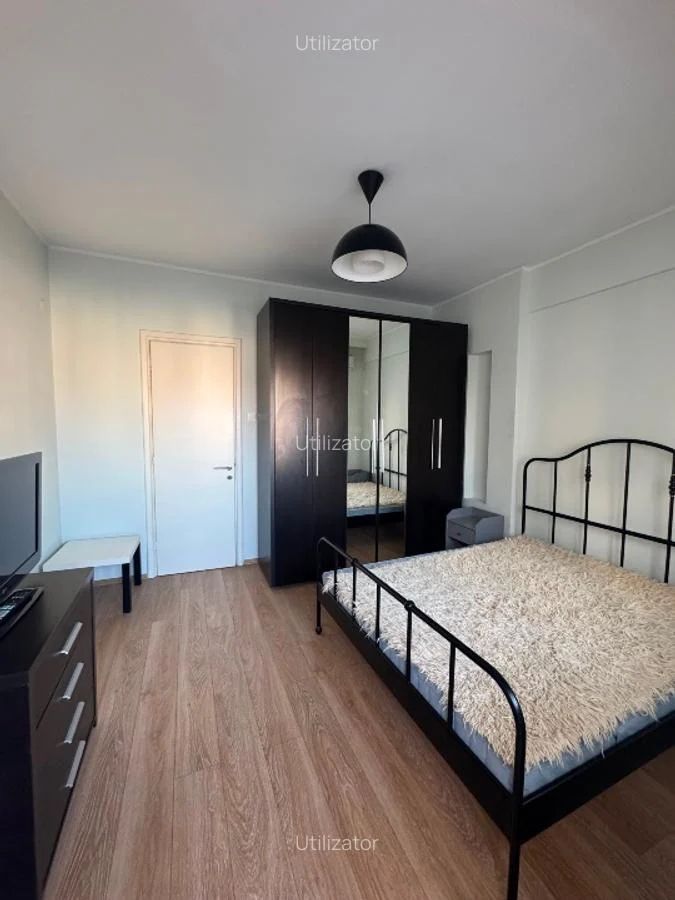 Apartament spatios Piata Romana - Poză 1
