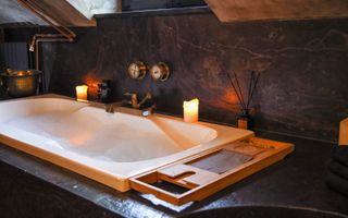 Bijuterie arhitecturală cu dotări smart in centrul Brasovului - Poză 19