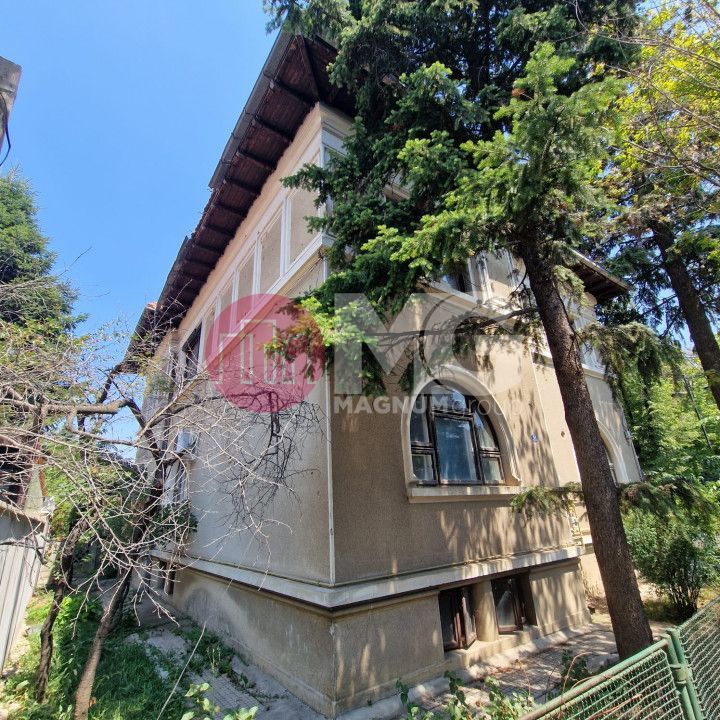 Vila cu arhitectura deosebila de vanzare- Primaverii- televiziune - Poză 3