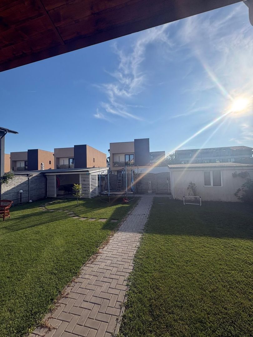 CASĂ INDIVIDUALĂ P+1 | 3 DORMITOARE | 500 MP TEREN | STR. RUBINULUI, BRAGADIRU - Poză 3