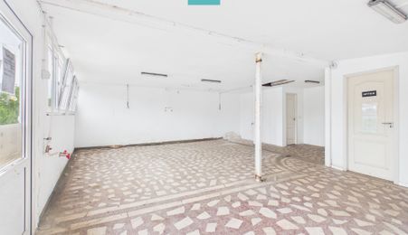 Spațiu comercial de 55mp  în zona Subcetate