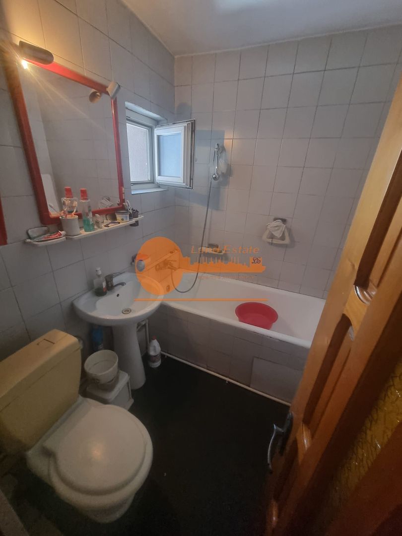 Apartament cu 4 camere in Politehnica - Poză 3