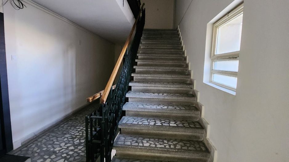 De Inchiriat Garsoniera Bd. Decebal LUX cu TERASA langa Rond Alba Iulia - Poză 31