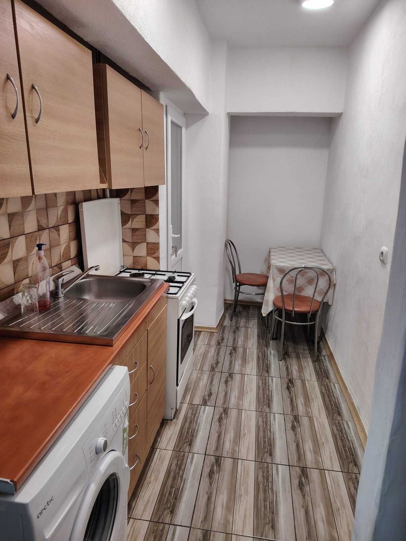 Garsoniera Rovine-str. Dezrobirii - Poză 2