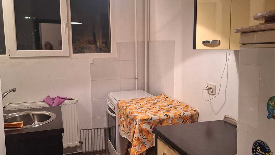Garsoniera in bloc de apartamente piata Astra - Poză 3