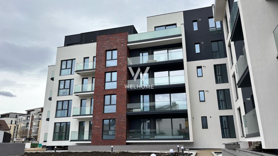 Apartament PREMIUM 3 camere cu GARAJ - zona Centrala - Poză 1