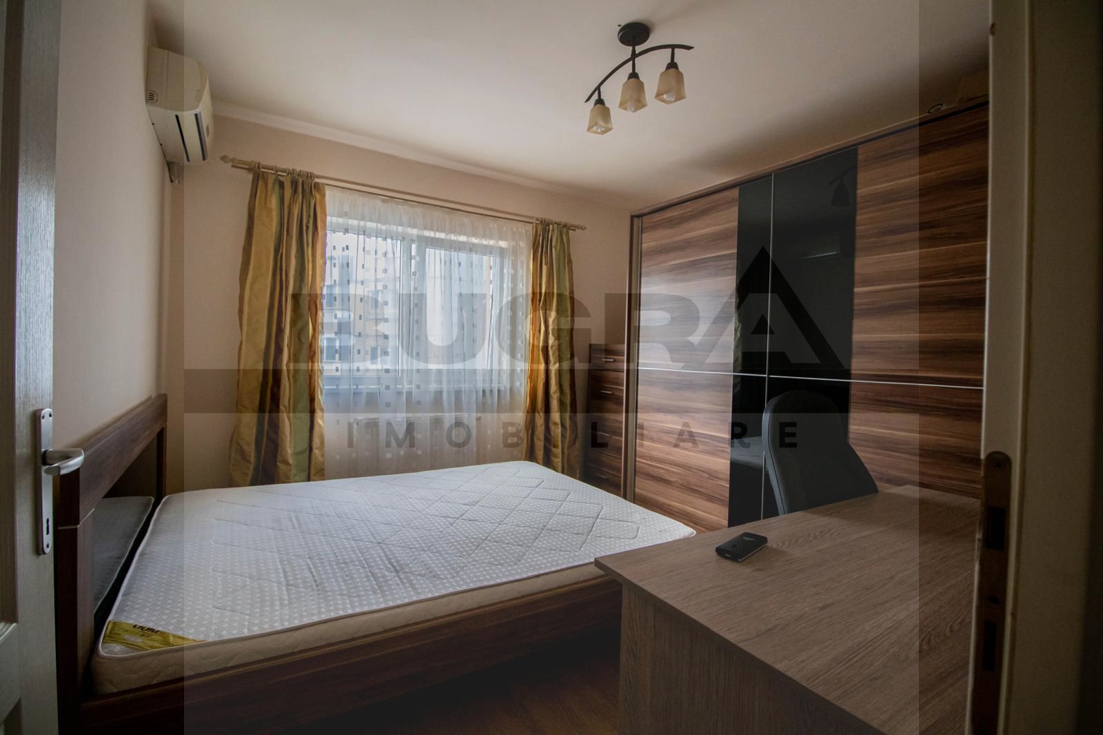 Apartament 3 camere decomandat, centrala proprie, zona UMF - Poză 1
