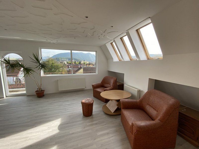 Casa P+2+M de inchiriat in zona Blumana - Brasov - Poză 9