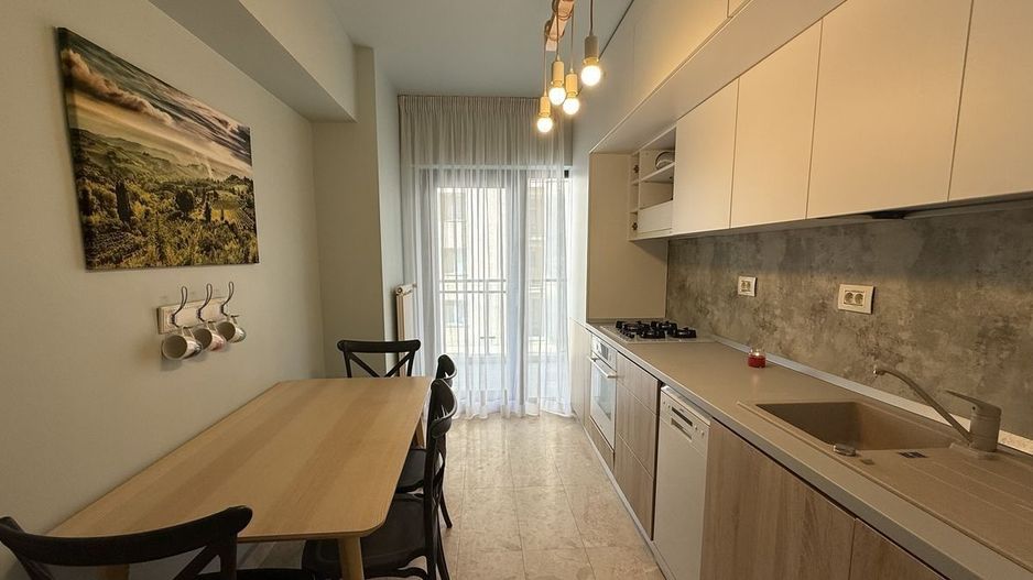 Închiriez apartament 2 camere modern, Nerva Traian, centrală, parcare - Poză 5