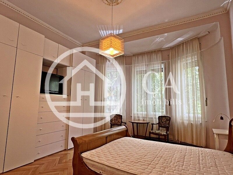 Apartament de închiriat cu 4 camere în zona ultracentrală, Oradea - Poză 12