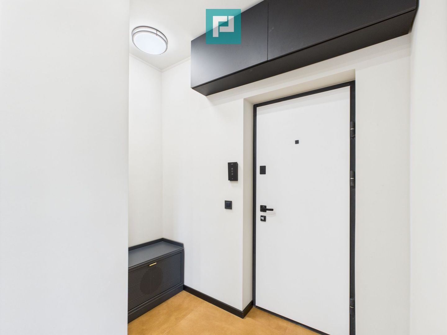 Apartament modern situat central în Oradea - Poză 8