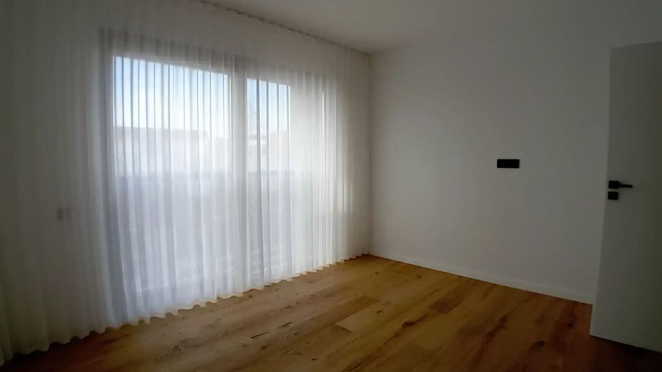 Apartament spatios 3 camere tip duplex I Zona Baneasa - Aerogarii - Poză 1