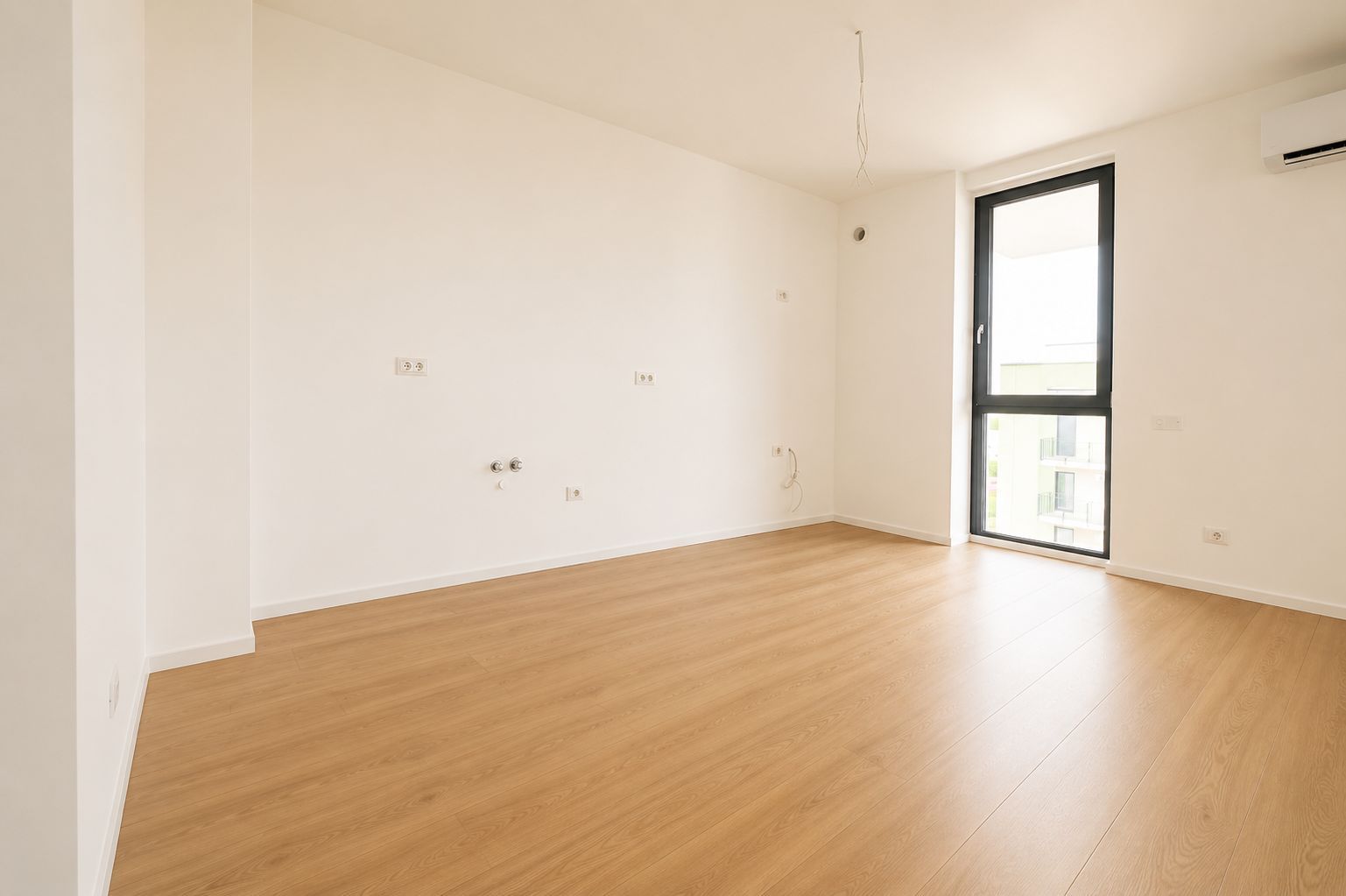 Apartament nou cu 2 camere, Complex Ateneo, 54.5 mp, direct de la proprietar, parcare inclusa - Poză 8