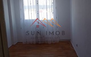 Apartament 3 camere, decomandat, ultracentral, Campina, Prahova - Poză 2