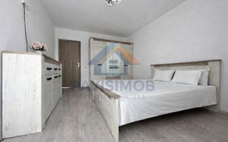 Casă de închiriat Sânpetru – curte + parcare - Poză 5