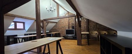 Vila cu 4 camere si mansarda, de inchiriere central - Poză 1