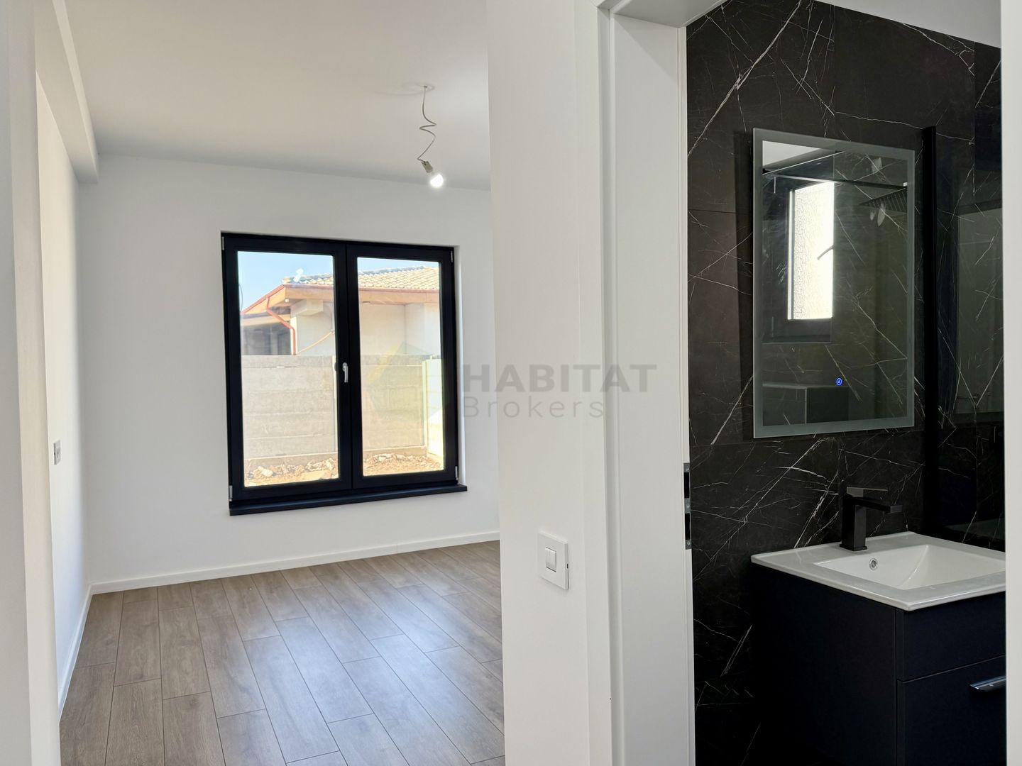 Casa individuala 4 camere Tunari-Lacul Pasarea - Poză 13