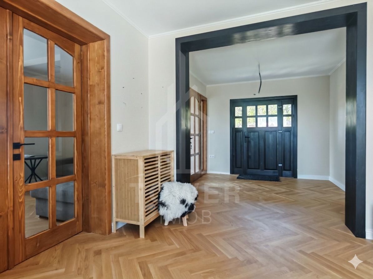 Casă spectaculoasă de vanzare situată în Tocile – „Mica Elvetie" - Poză 6