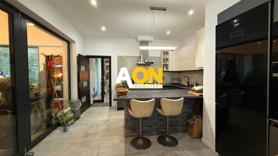Casa Individuala Zona Schit, 4 Camere, 4 Bai, 1600mp Teren - Poză 45
