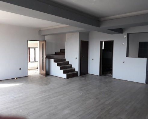 Casa 8 camere Cranguri - Poză 2