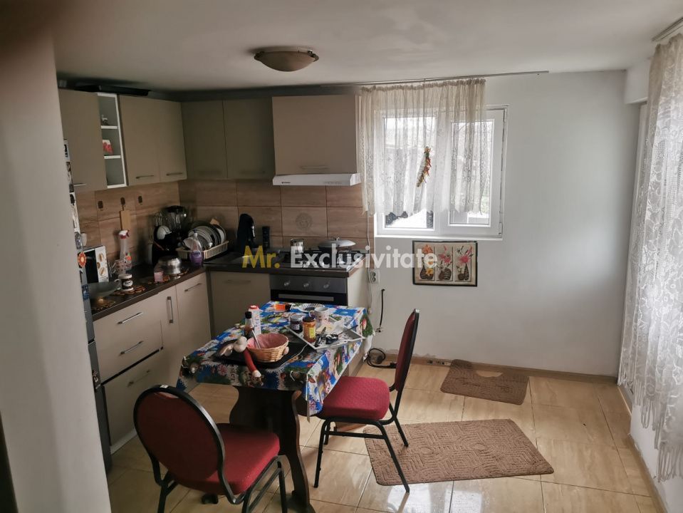 Casa de vanzare - comuna Pielesti - Poză 7