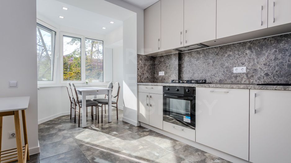 Chirie, apartament, 2 camere, strada Mihail Kogălniceanu, Centru - Poză 1