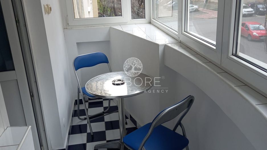 Inchiriere apartament 3 camere Unirii - Poză 12