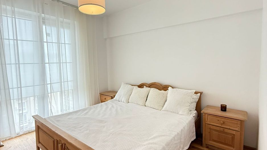 Apartament 2 camere Universitate-Piata Romana T690 - Poză 2