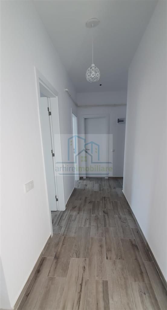 Inchiriere apartament 3 camere - Poză 12