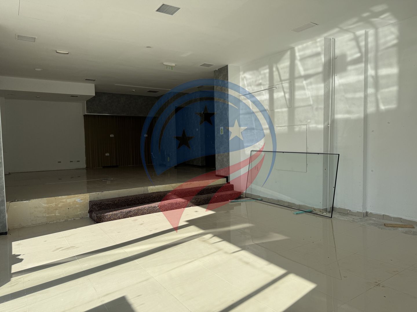 Spațiu comercial ultracentral – ideal pentru salon, magazin, birouri – 110 mp - Poză 1