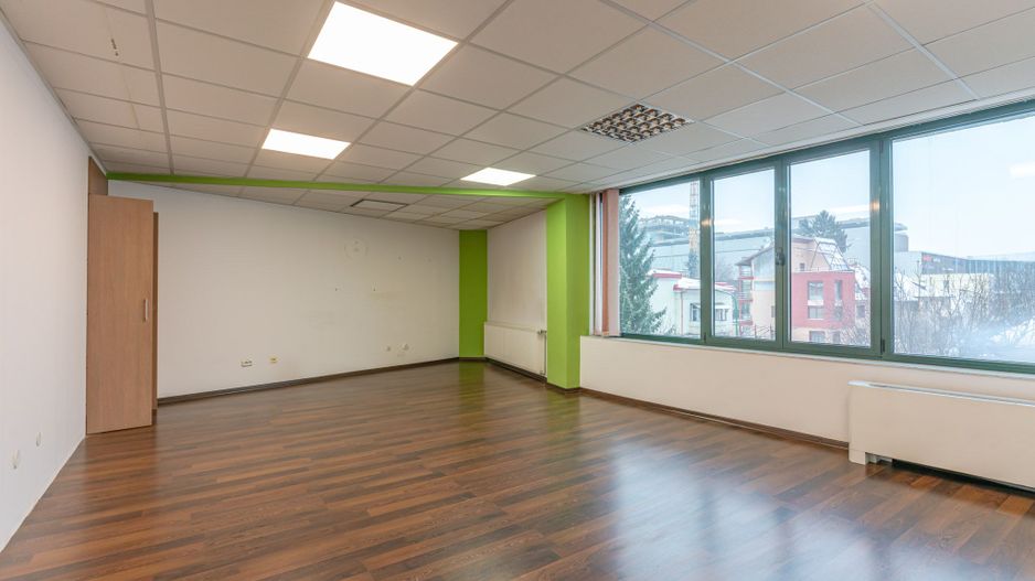 Spațiu birou individual în Brașov, Centru: 39 mp utili pe Strada N. Titulescu - Poză 3