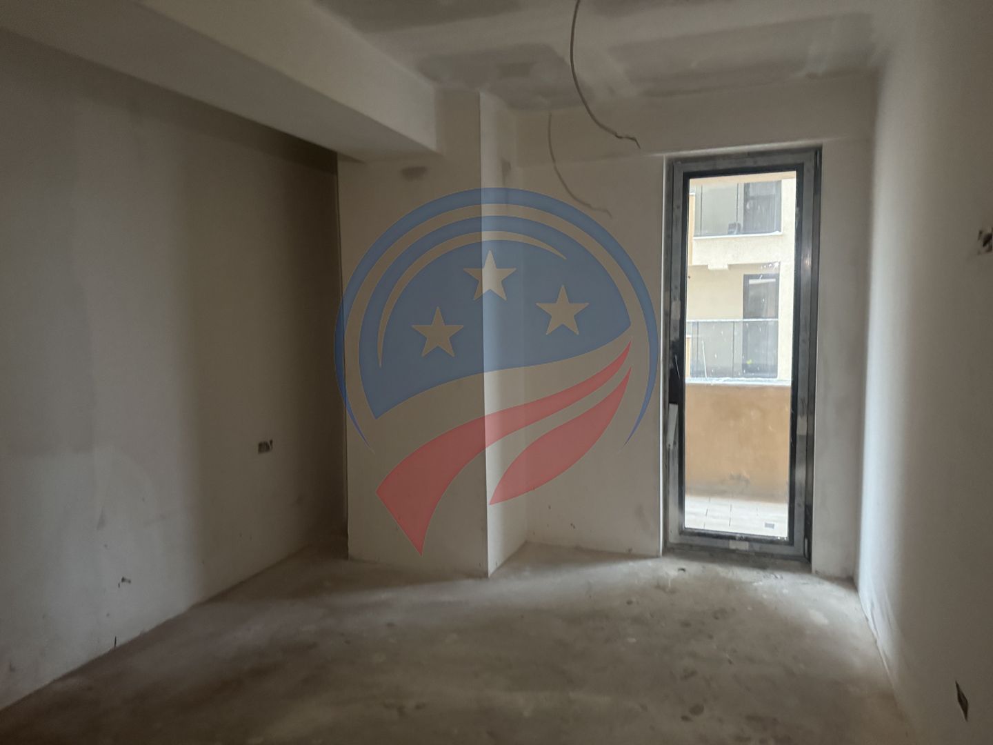 Apartament 3 camere, decomandat, bloc nou, zona George Enescu - Poză 1