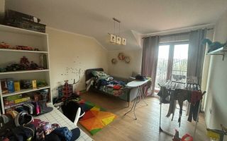 Vilă cu 4 camere de vânzare Dumbravita 144 mp - Poză 10