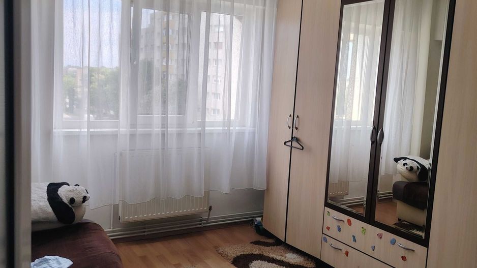BRASADAS vinde ap 2 cam etaj 4/8,in zona SOARELUI. - Poză 3