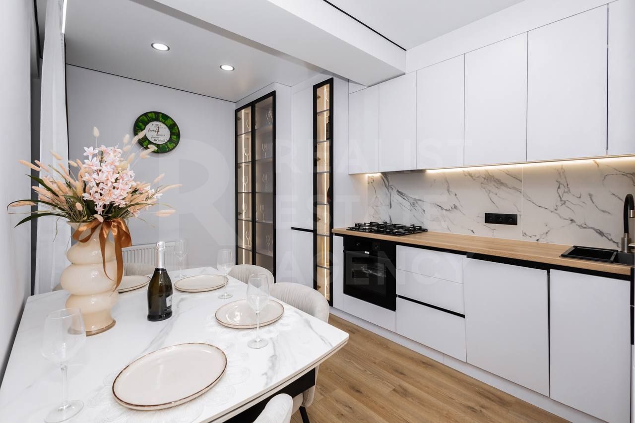 Vânzare, apartament, 2 camere + living, strada Alba Iulia, Buiucani - Poză 12