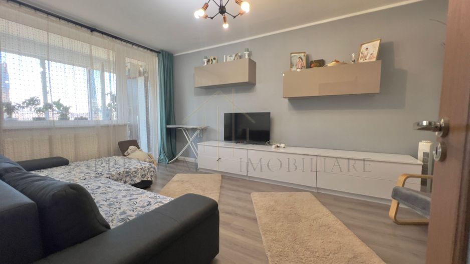 Apartament 3 camere Zona de sus - Poză 1
