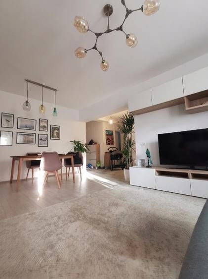 De Vanzare Apartament 3 Camere Lux - Drumul Taberei - Poză 2