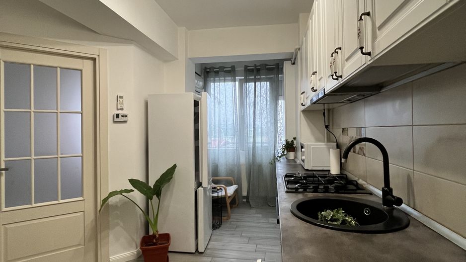 Studio bine compartimentat, parcare, complet mobilat, renovat, mutare imediata - Poză 16