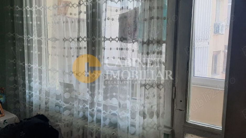 2 CAMERE - PODU ROS - NECESITA RENOVARE - Poză 2